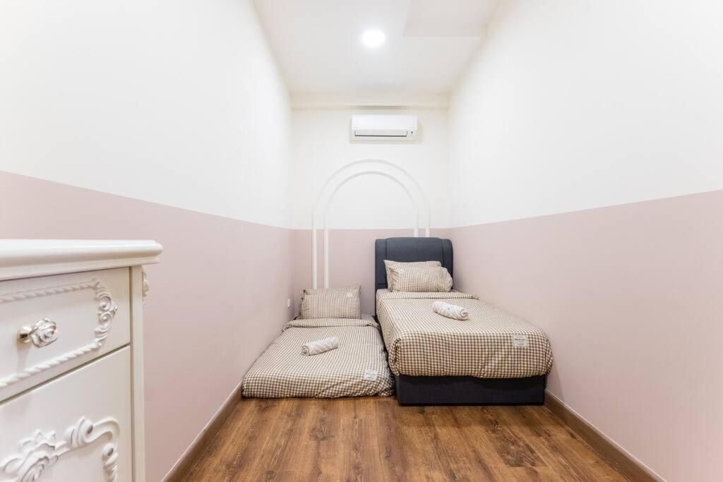 شقة Arte Mont Kiara Duplex 4 Pax Jacuzzi كوالالمبور المظهر الخارجي الصورة